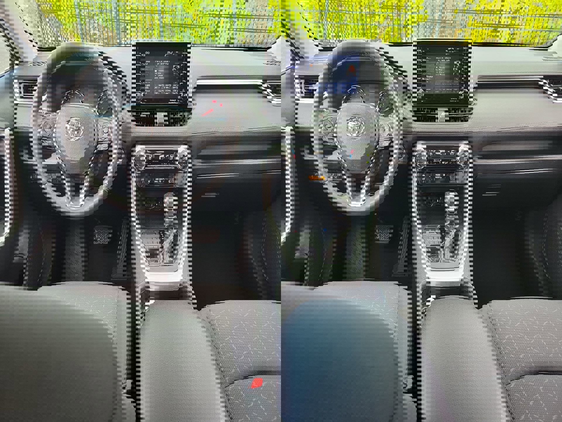 Used 2019 Toyota RAV4 XLE w/ Convenience Package AWD/4WD image 15