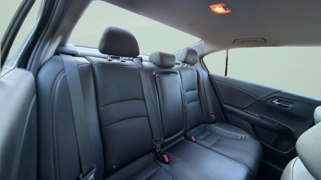 Used 2016 Honda Accord Touring image 37