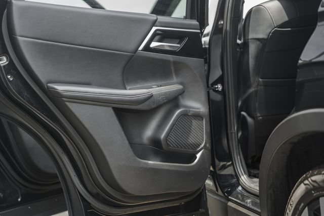 Used 2024 Mitsubishi Outlander SE FWD image 43