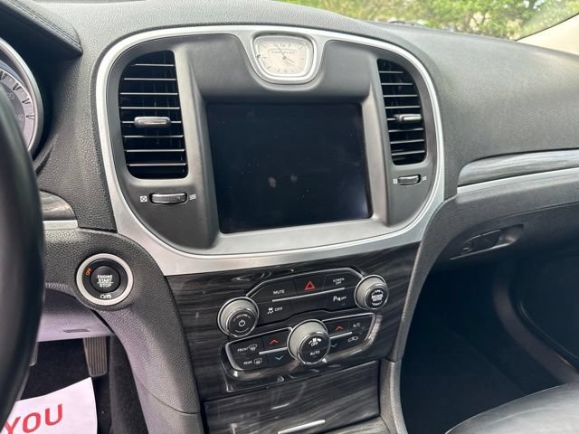 Used 2021 Chrysler 300 Touring L AWD/4WD image 29