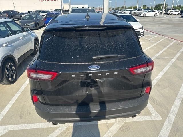 Used 2025 Ford Escape ST-Line FWD image 8