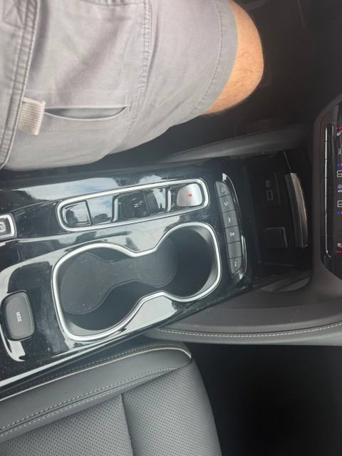 Used 2023 Buick Envision Essence AWD/4WD image 11