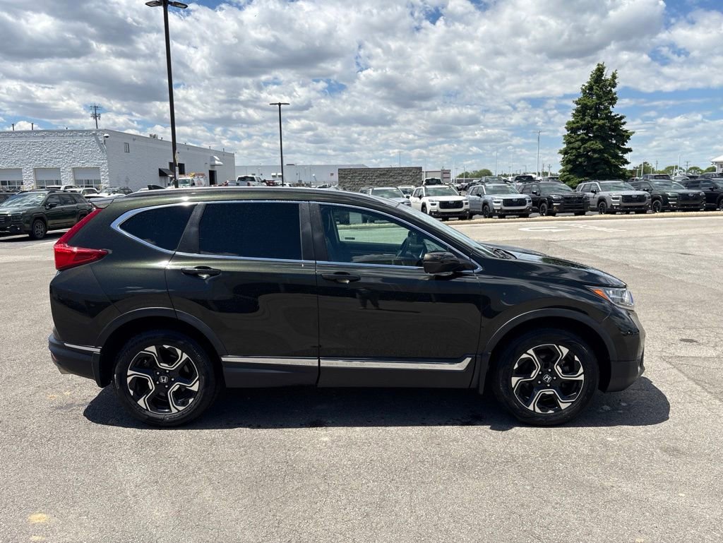 Used 2018 Honda CR-V Touring image 2