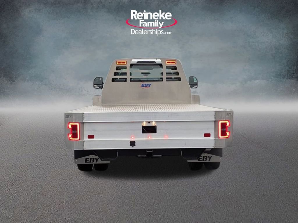 New 2025 Ford F550 4x4 Regular Cab Super Duty image 6