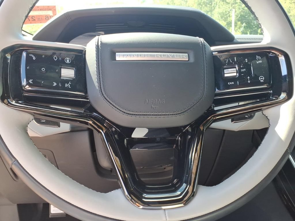 New 2026 Land Rover Range Rover Velar Dynamic SE AWD/4WD image 17