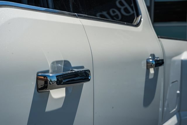Used 2023 Ford F350 Lariat w/ Chrome Package AWD/4WD image 16