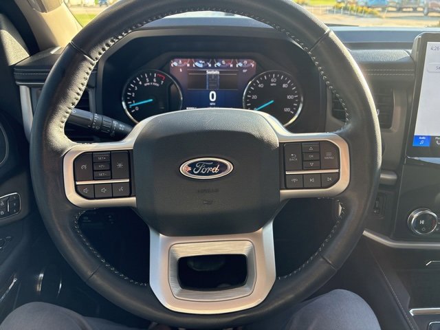 Used 2022 Ford Expedition Max XLT image 23