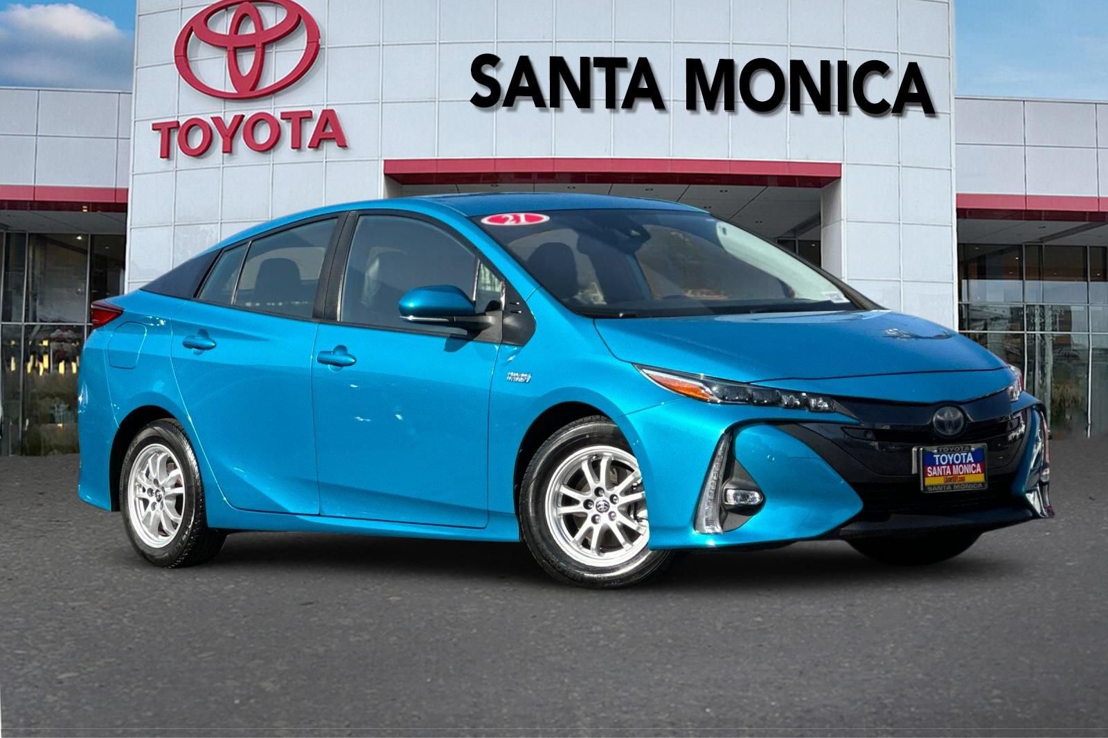 Used 2021 Toyota Prius Prime Limited w/ Carpet Mat Package (TMS) FWD video 2