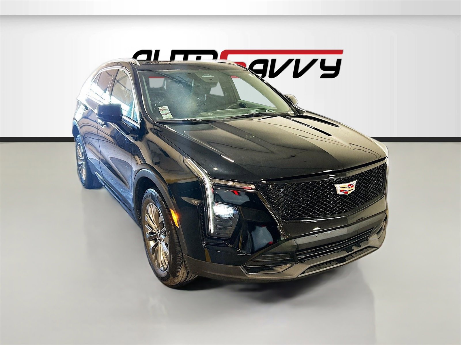 Used 2024 Cadillac XT4 Premium Luxury w/ Technology Package image 1