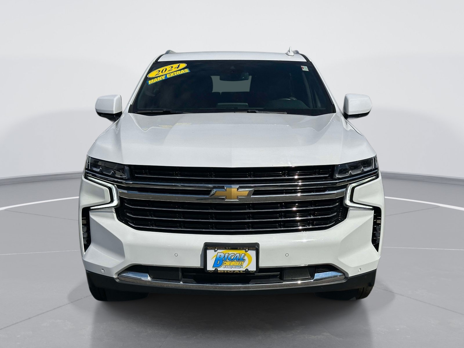 Used 2024 Chevrolet Tahoe LT AWD/4WD image 2