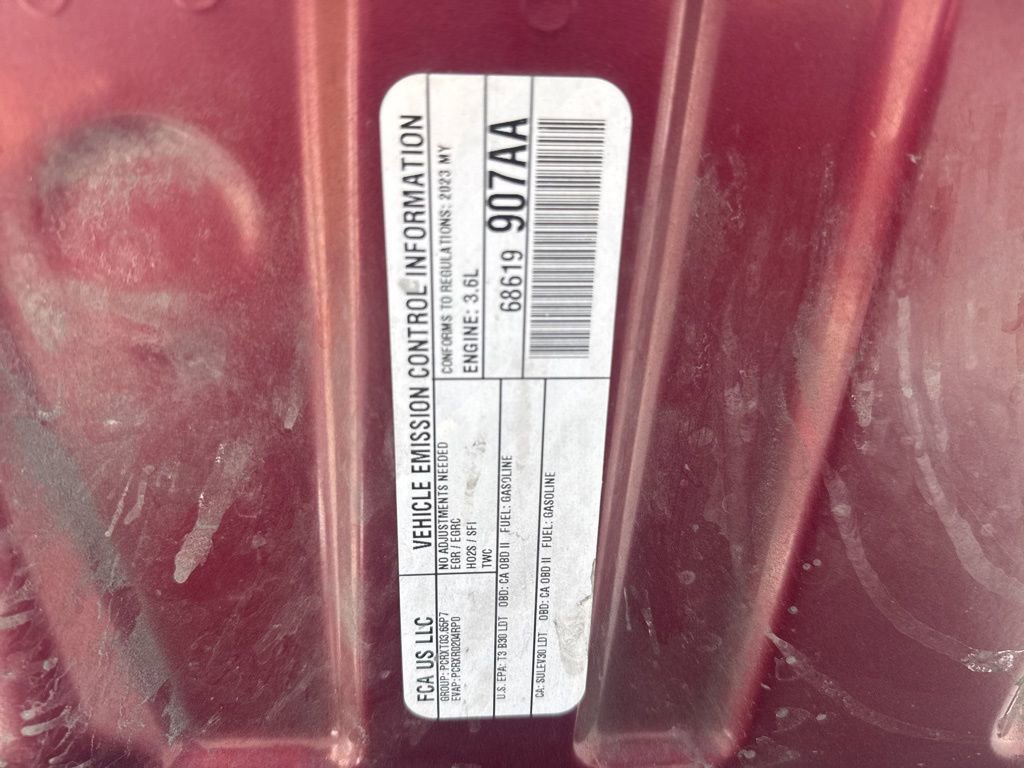 Used 2023 Jeep Grand Cherokee Laredo image 23