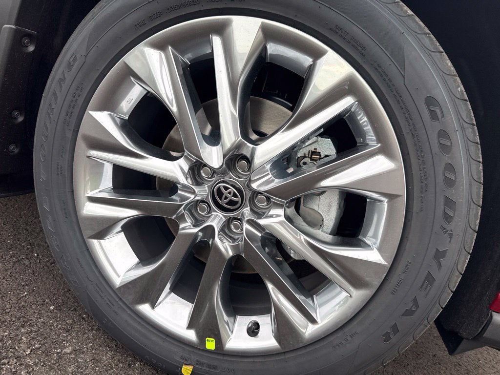 New 2026 Toyota Highlander Limited AWD/4WD image 4