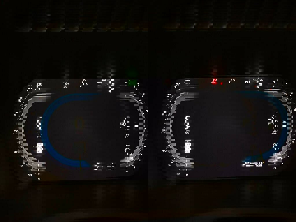 Used 2023 Volvo XC90 B5 Plus w/ Protection Package Premier image 18