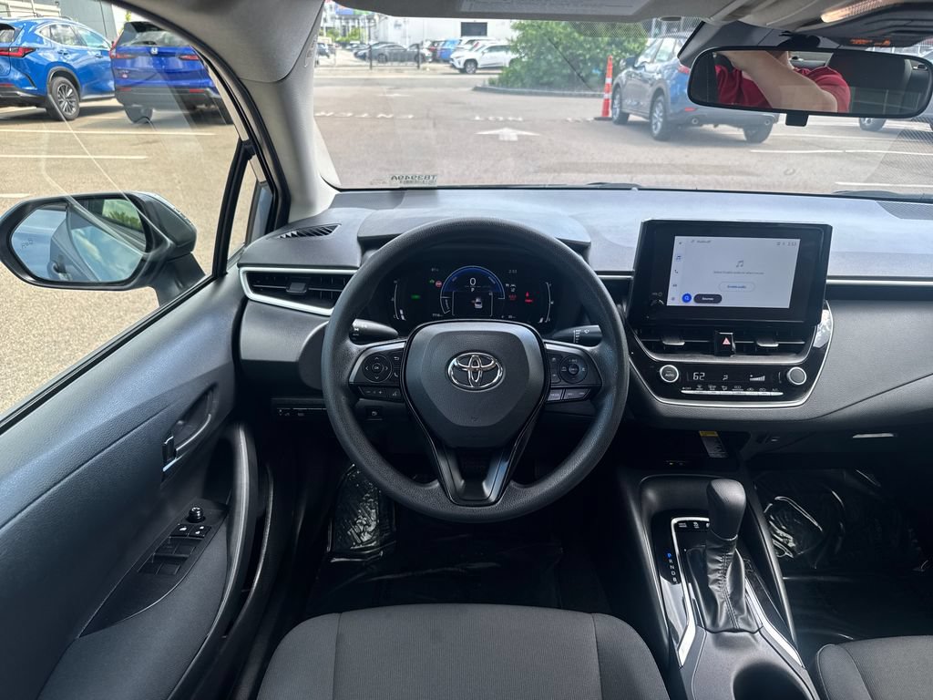 Used 2026 Toyota Corolla LE w/ LE Premium Package FWD image 11