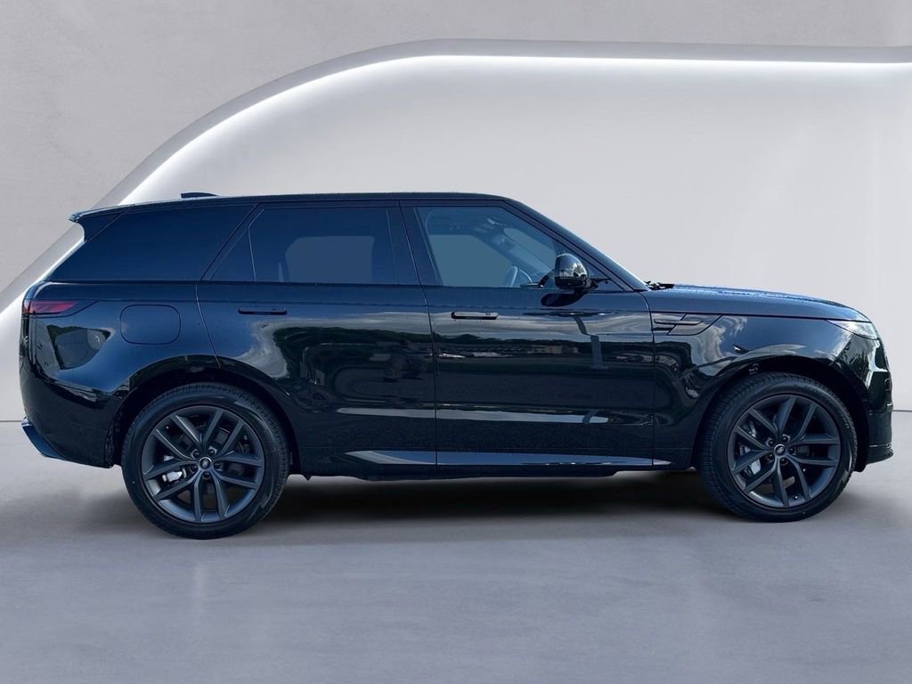 New 2025 Land Rover Range Rover Sport Dynamic SE image 3