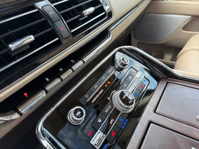 Used 2024 Lincoln Navigator Reserve AWD/4WD image 27