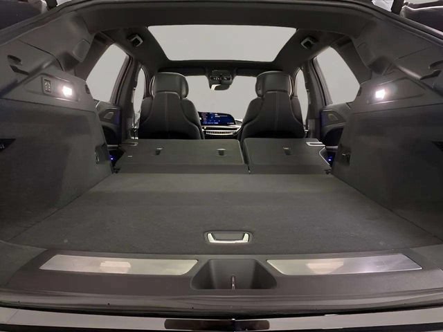 Used 2023 Cadillac Lyriq 2WD image 85