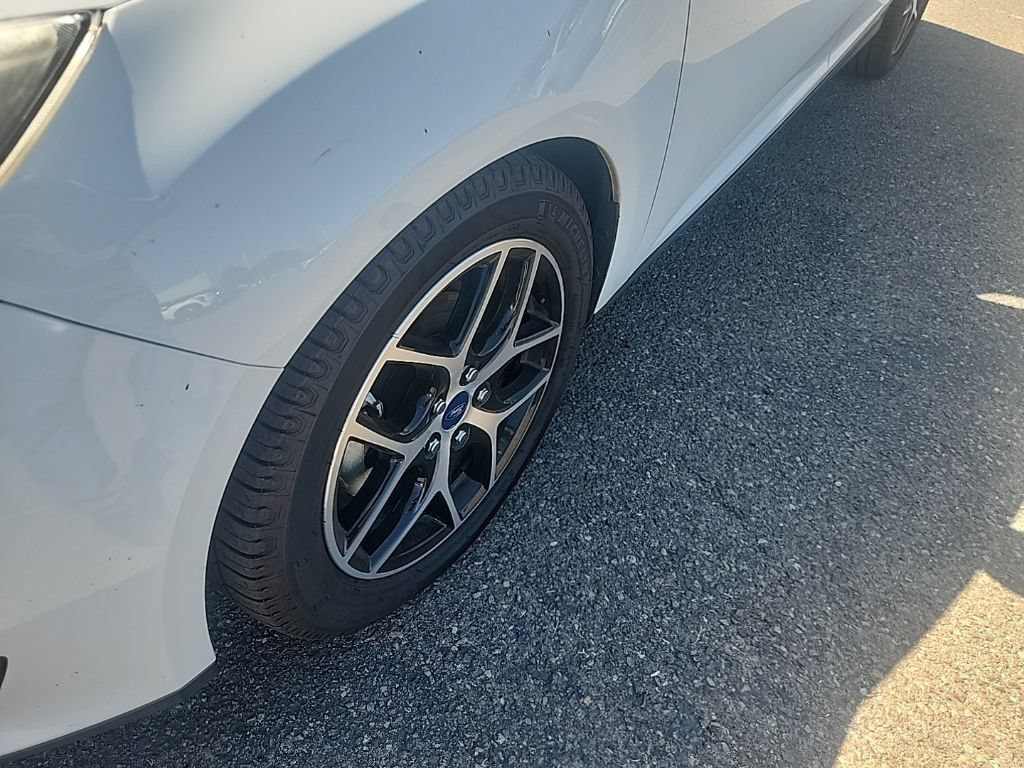 Used 2018 Ford Focus SEL FWD image 7