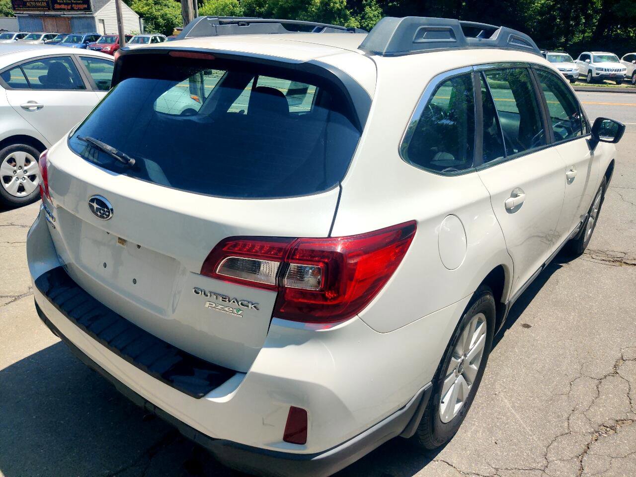 Used 2017 Subaru Outback 2.5i image 6
