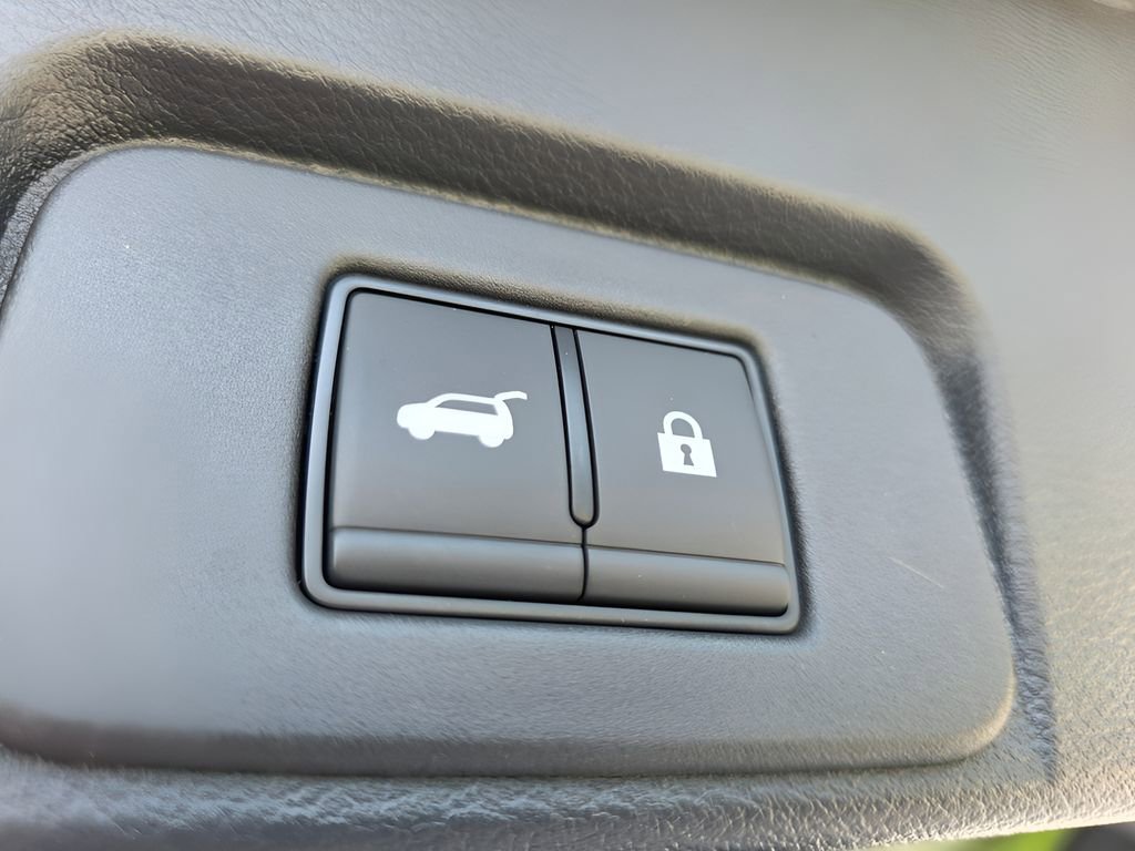New 2026 Nissan Rogue Dark Armor image 8
