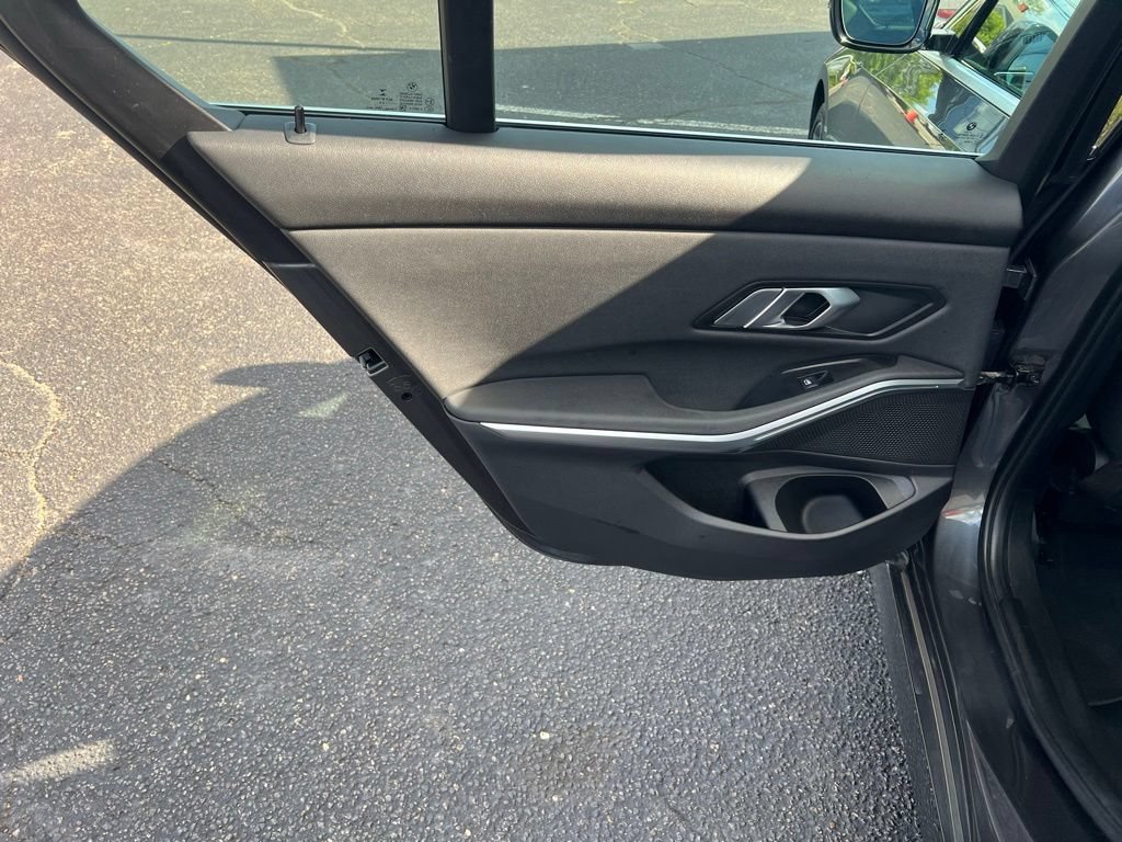 Used 2020 BMW 330i Sedan w/ Driving Assistance Package RWD image 20