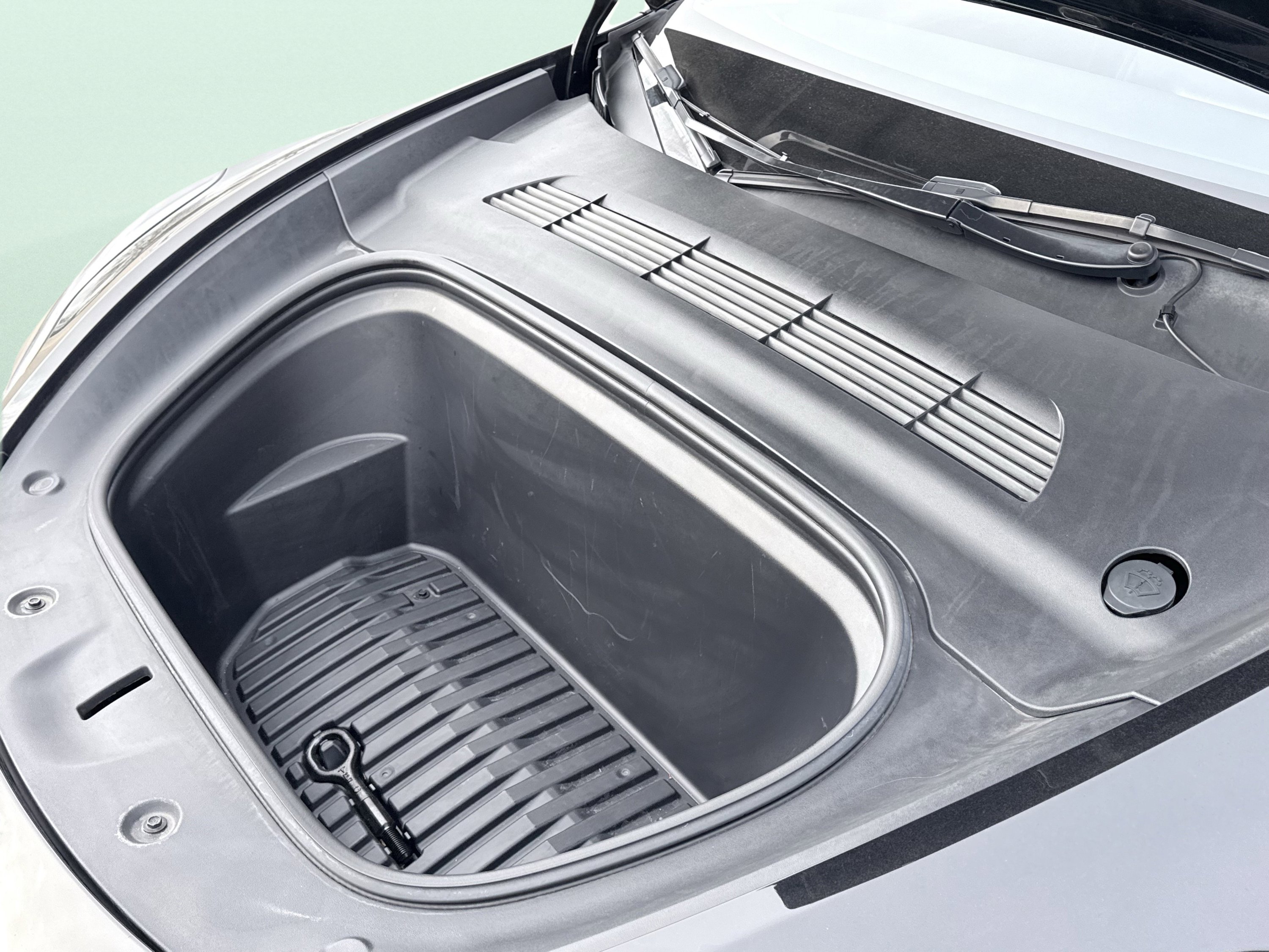 Used 2023 Tesla Model Y Performance image 17