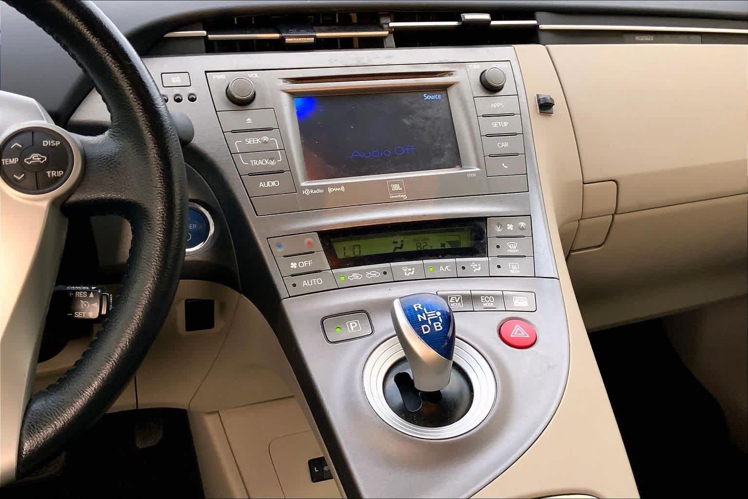Used 2015 Toyota Prius Four FWD image 7