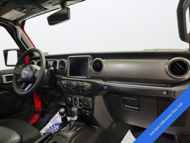 Used 2023 Jeep Wrangler Unlimited w/ Cold Weather Group AWD/4WD image 30