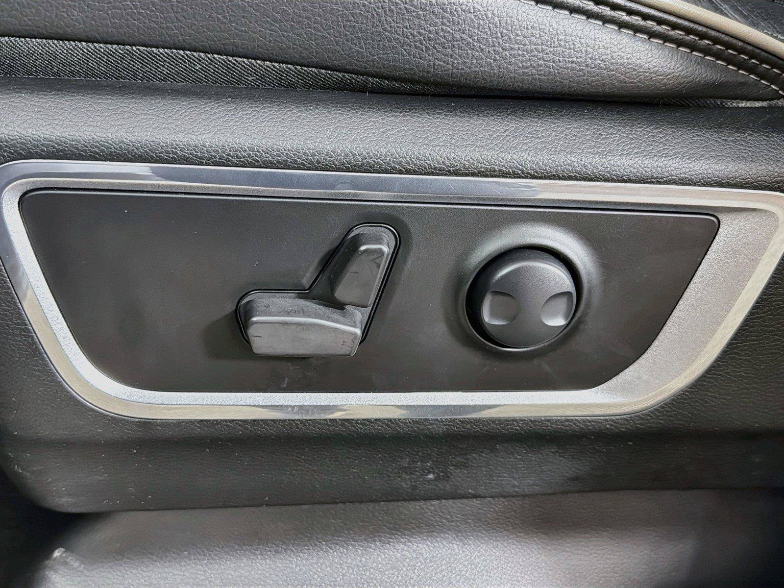 Used 2023 RAM 1500 Laramie AWD/4WD image 43