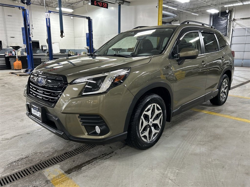 Certified 2023 Subaru Forester Premium image 4