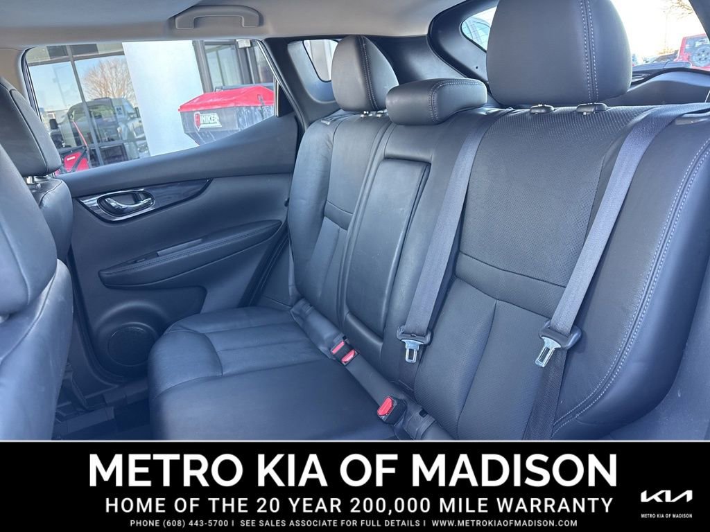 Used 2017 Nissan Rogue Sport SL w/ SL Premium Package image 27