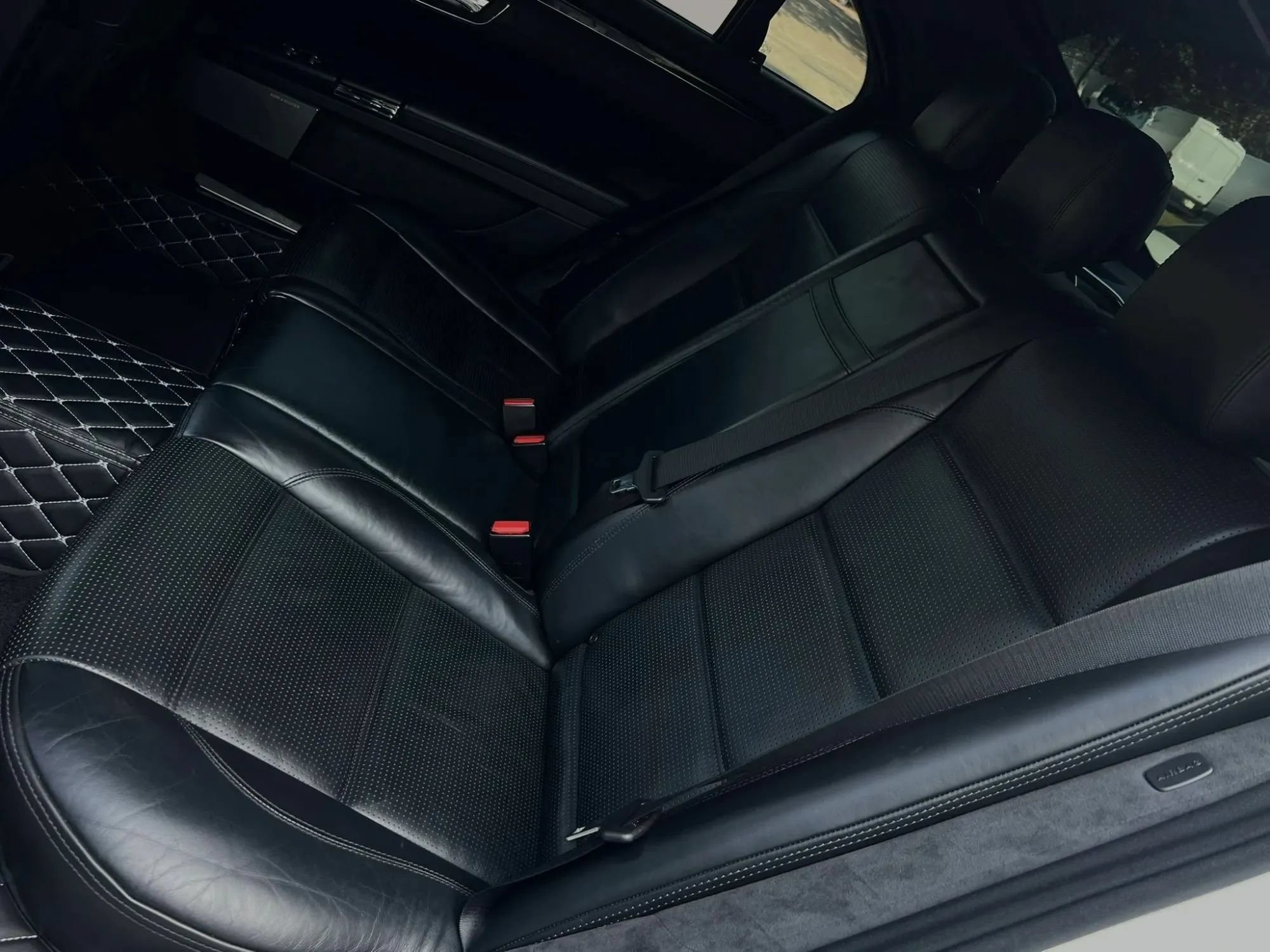 Used 2012 Mercedes-Benz S 63 AMG image 25
