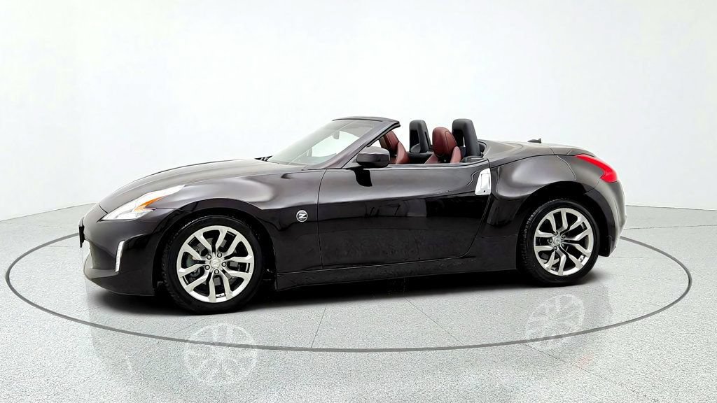 Used 2014 Nissan 370Z Touring w/ Navigation Package RWD image 8