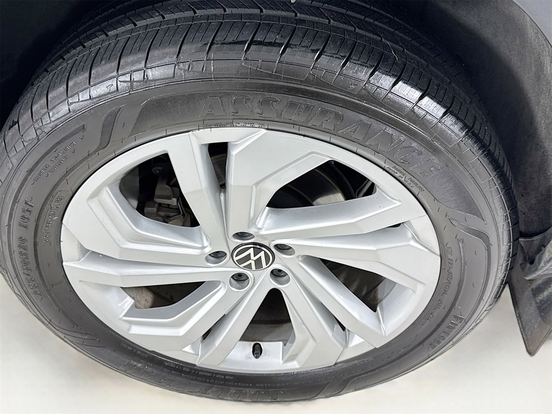 Used 2023 Volkswagen Atlas SE image 32