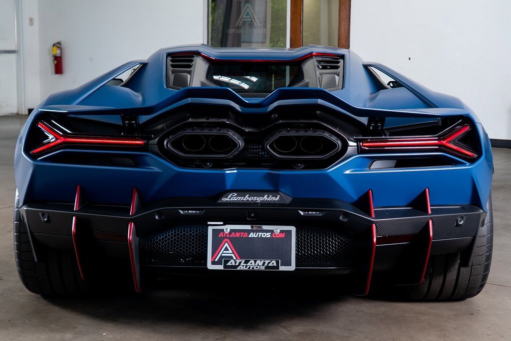 Used 2024 Lamborghini Revuelto image 10