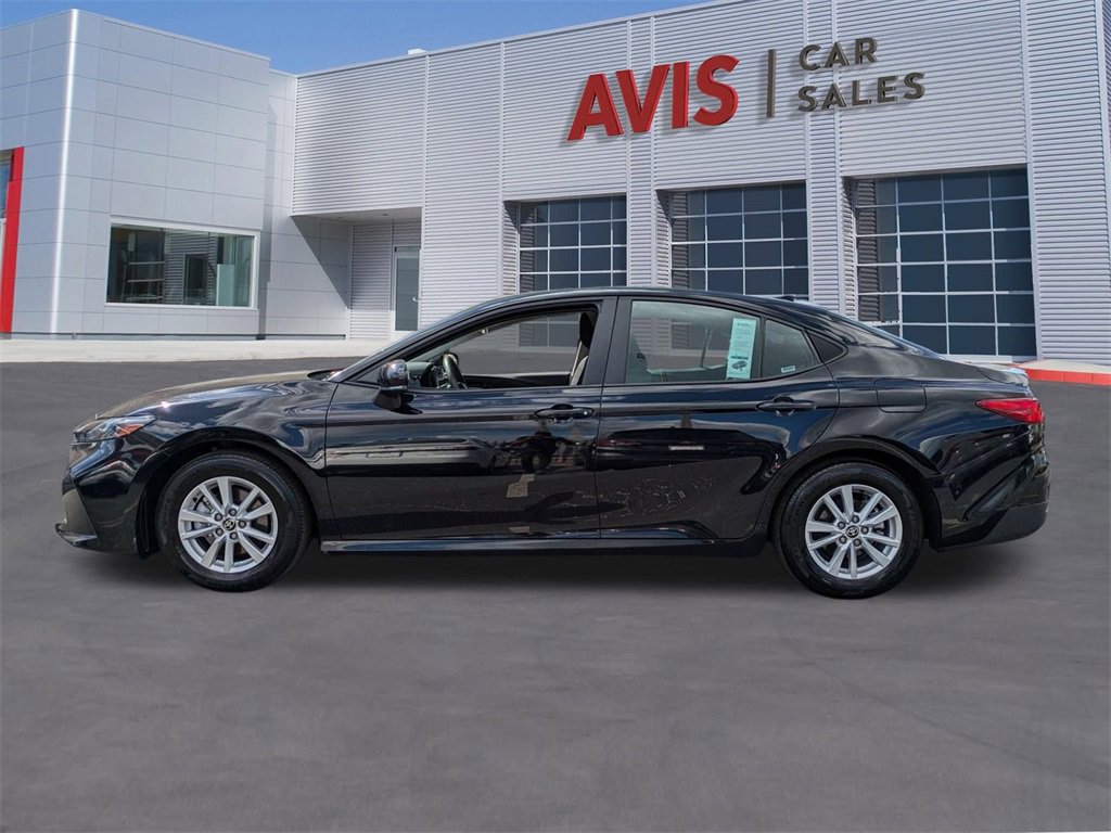 Used 2025 Toyota Camry LE image 10