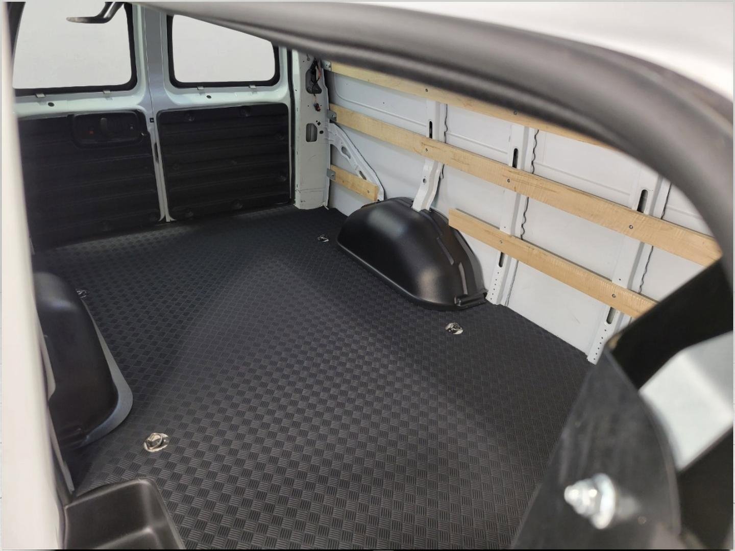 Used 2024 Chevrolet Express 2500 w/ Driver Convenience Package image 20