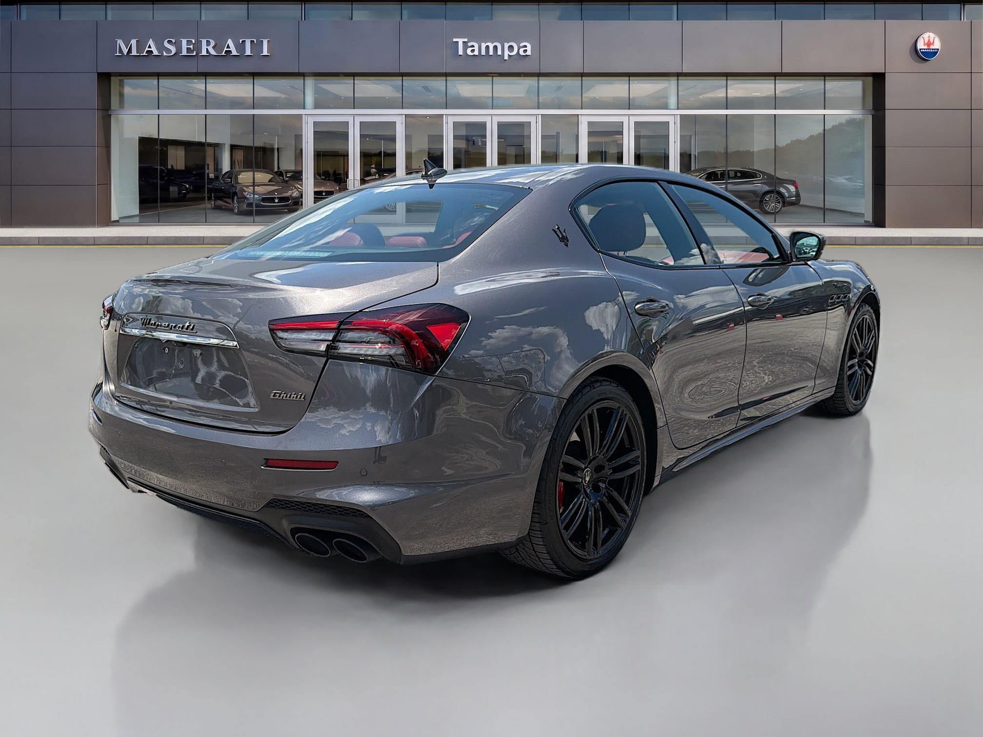 Used 2023 Maserati Ghibli Modena RWD image 3