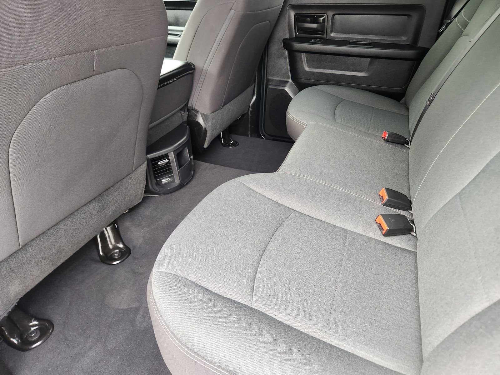 Used 2024 RAM 3500 Tradesman w/ Chrome Appearance Group image 34