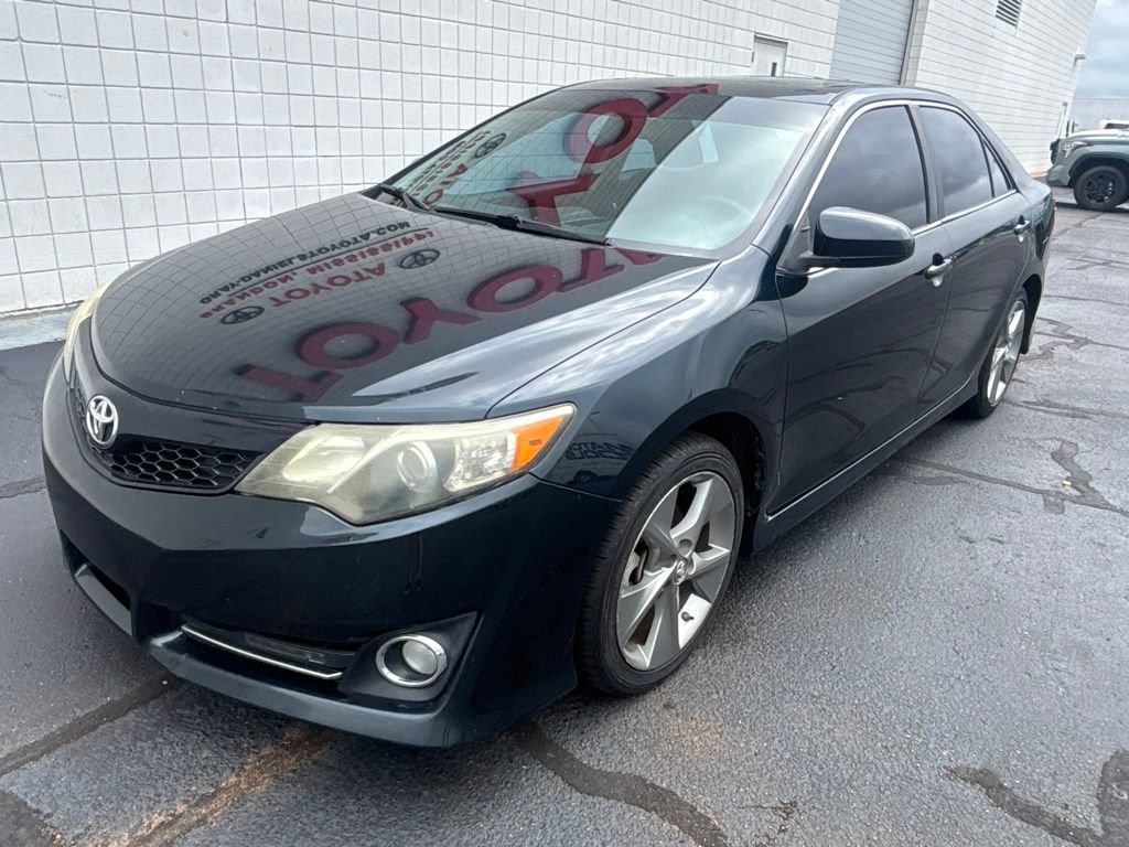 Used 2014 Toyota Camry SE