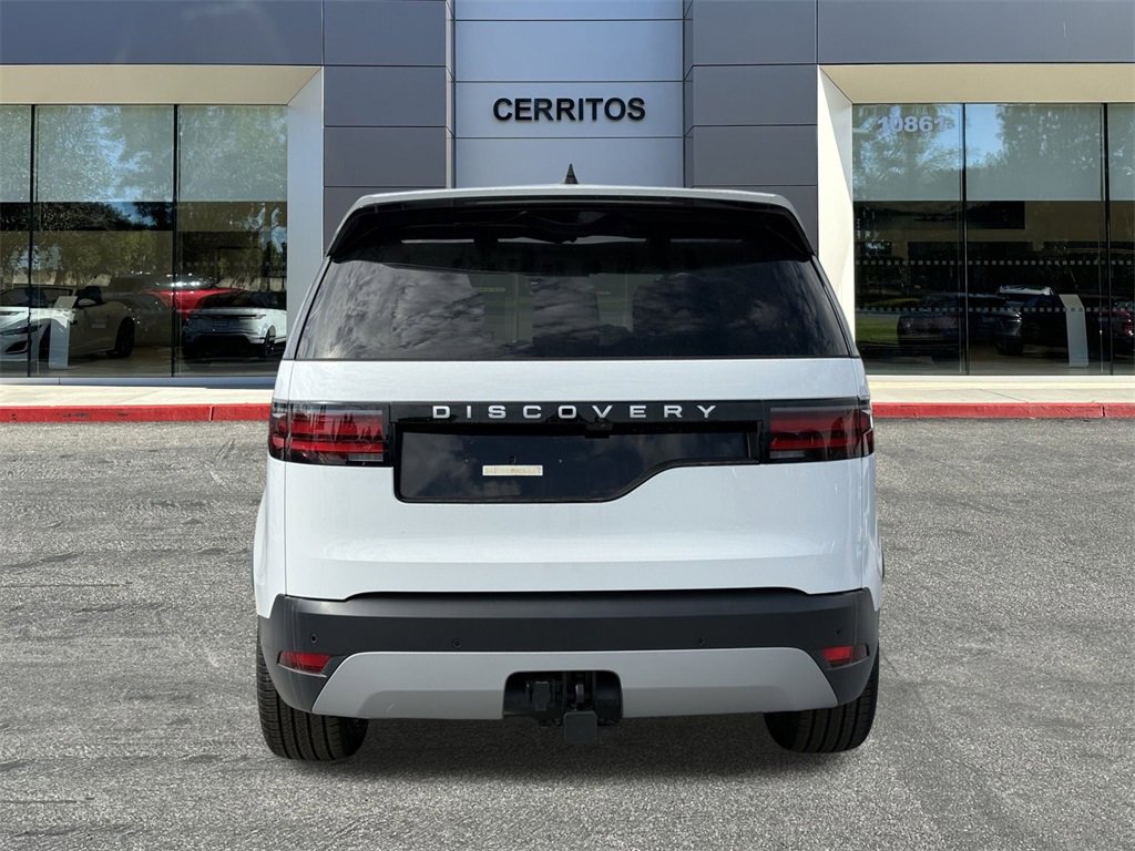 New 2025 Land Rover Discovery S image 6