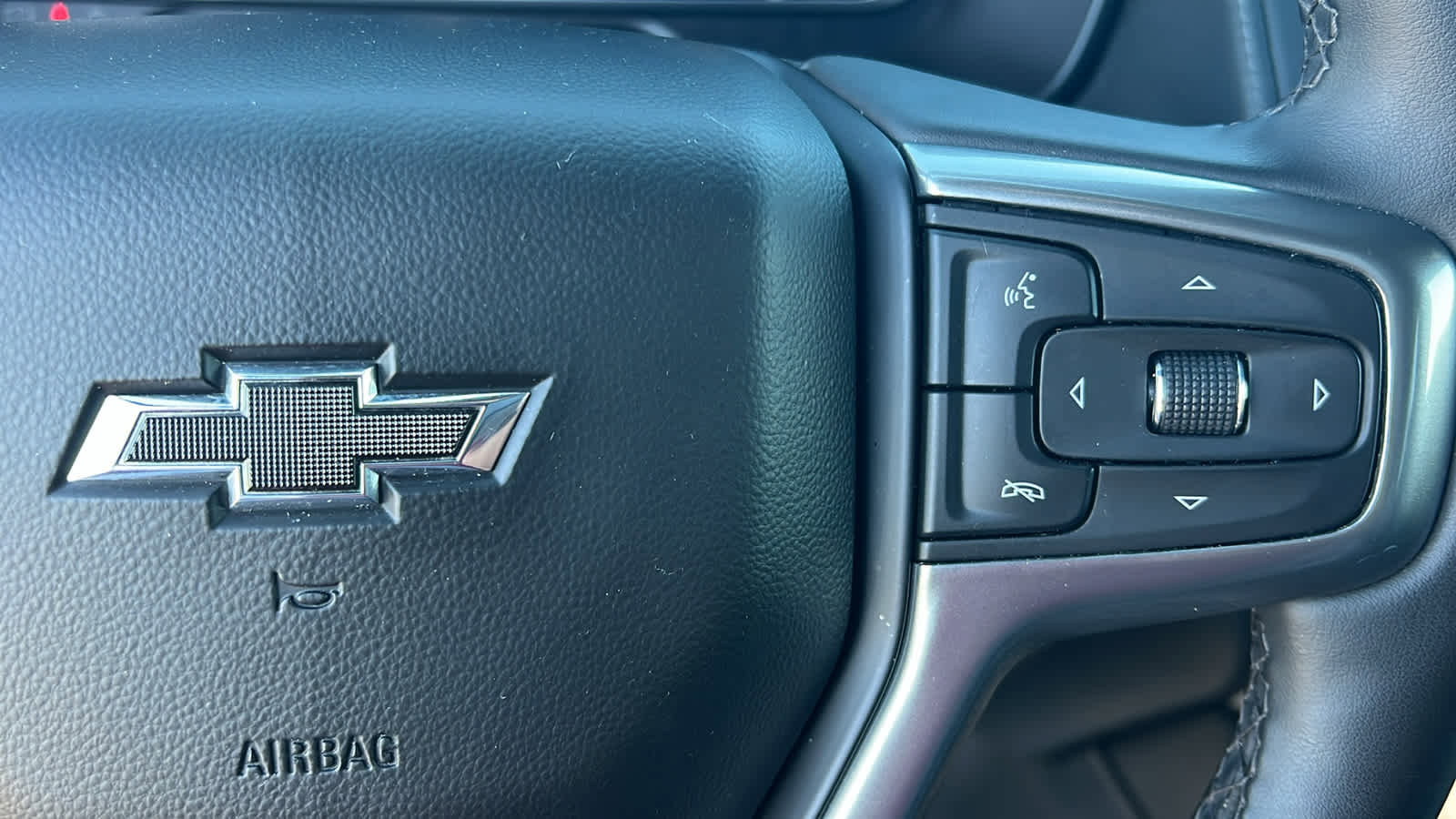 Used 2023 Chevrolet Tahoe Z71 w/ Luxury Package image 20