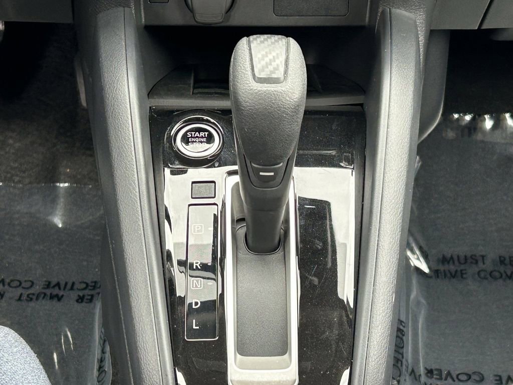 Used 2025 Nissan Versa SV w/ Trunk Package image 17