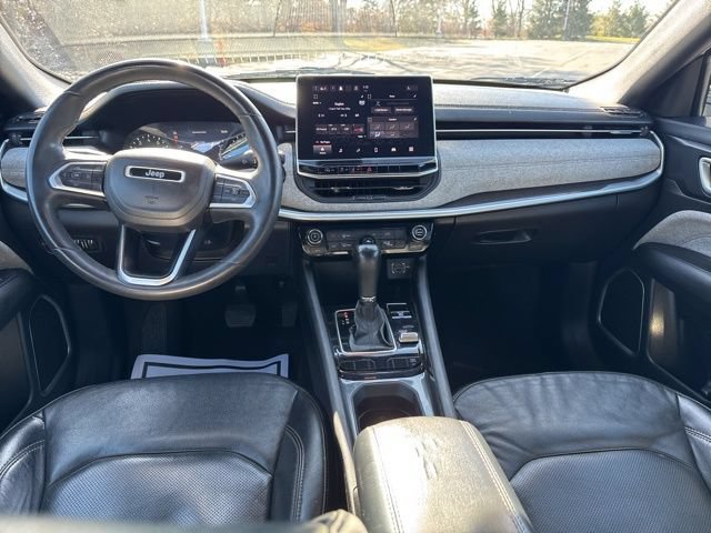 Used 2023 Jeep Compass Latitude AWD/4WD image 21