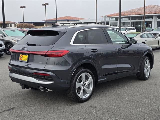 Used 2025 Audi Q5 Premium Plus w/ Premium Plus image 4