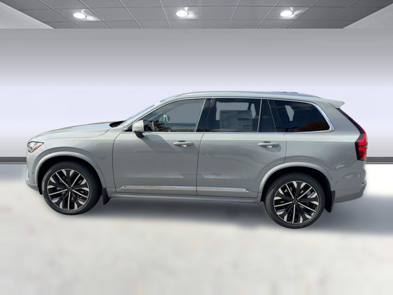 New 2026 Volvo XC90 B6 Plus w/ Protection Package image 2