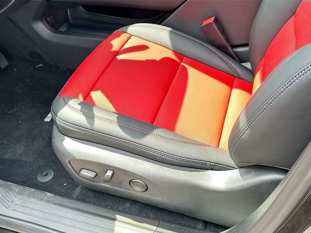 New 2025 Chevrolet Equinox EV RS image 18