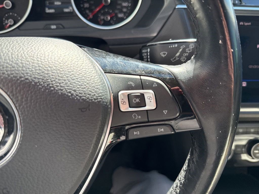 Used 2018 Volkswagen Tiguan SEL AWD/4WD image 15
