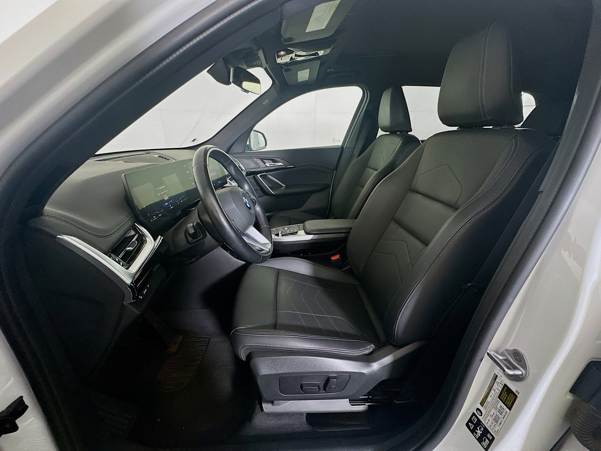 Used 2025 BMW X1 xDrive28i image 13