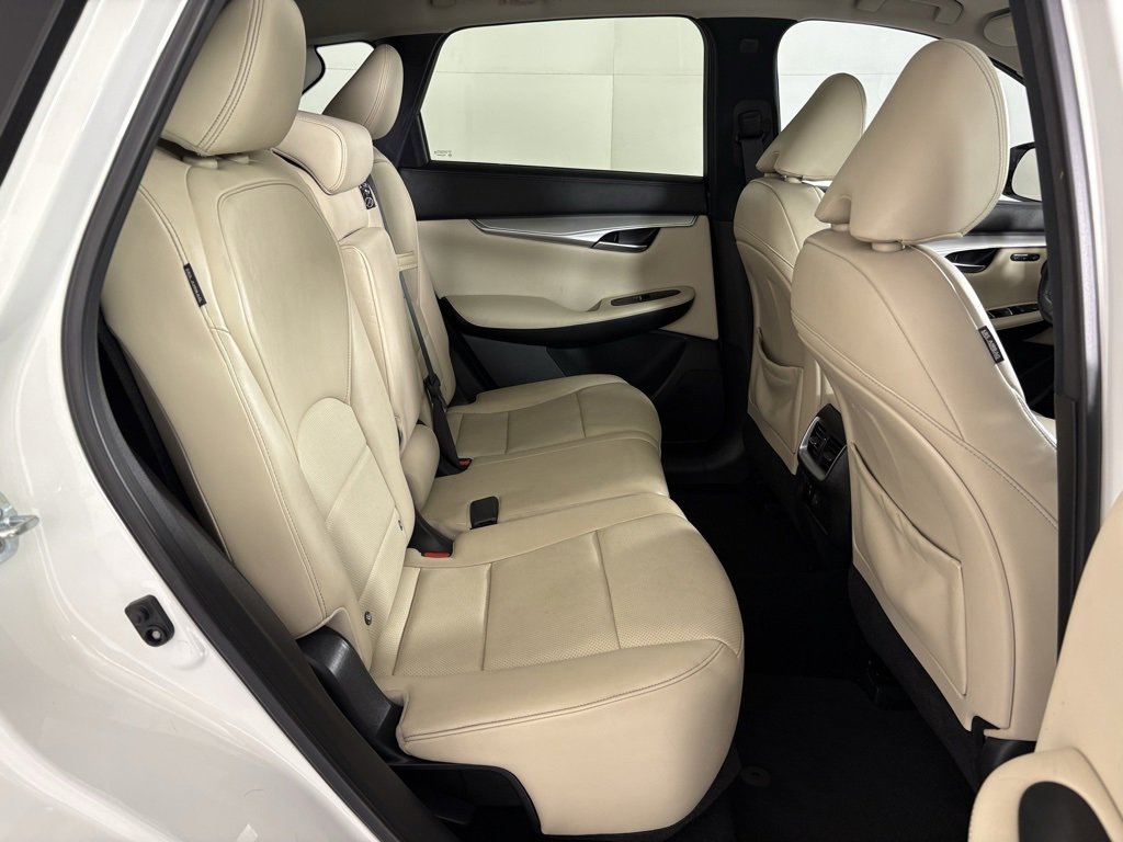 Used 2021 INFINITI QX50 Essential w/ Convenience Package image 40